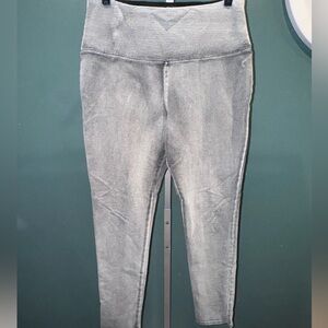 Nicole Miller Gray Jeggings with Sleek Fit